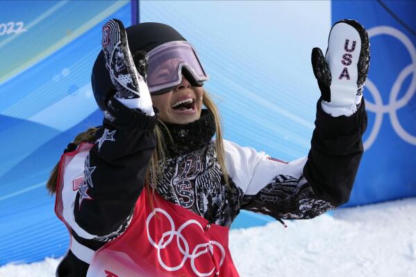 Gold medal ceremony 2025 for women's halfpipe